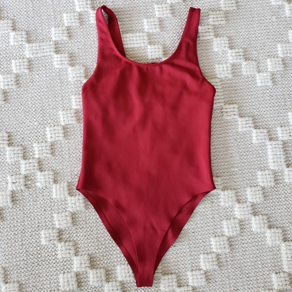 alo yoga bodysuit